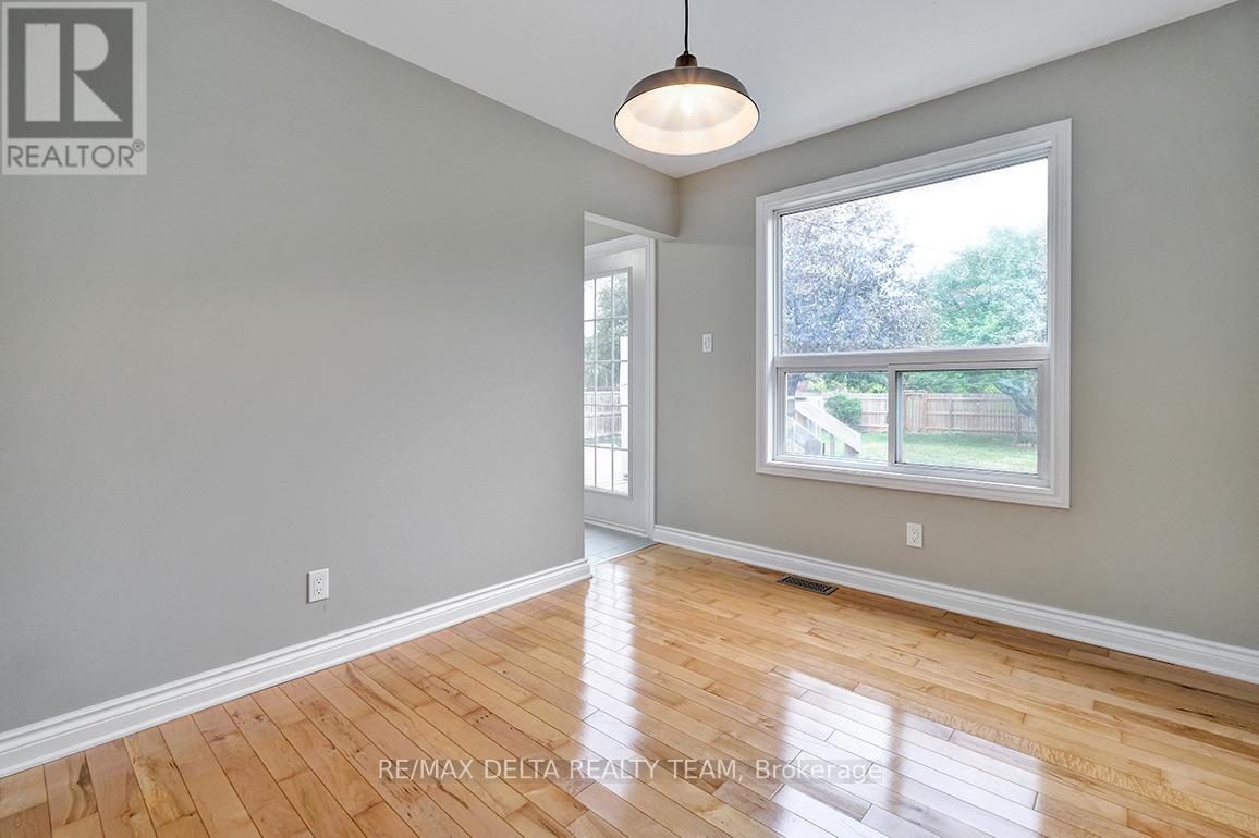 397 Phoenix Crescent, Ottawa, Ontario  K1E 1V6 - Photo 14 - X13596004