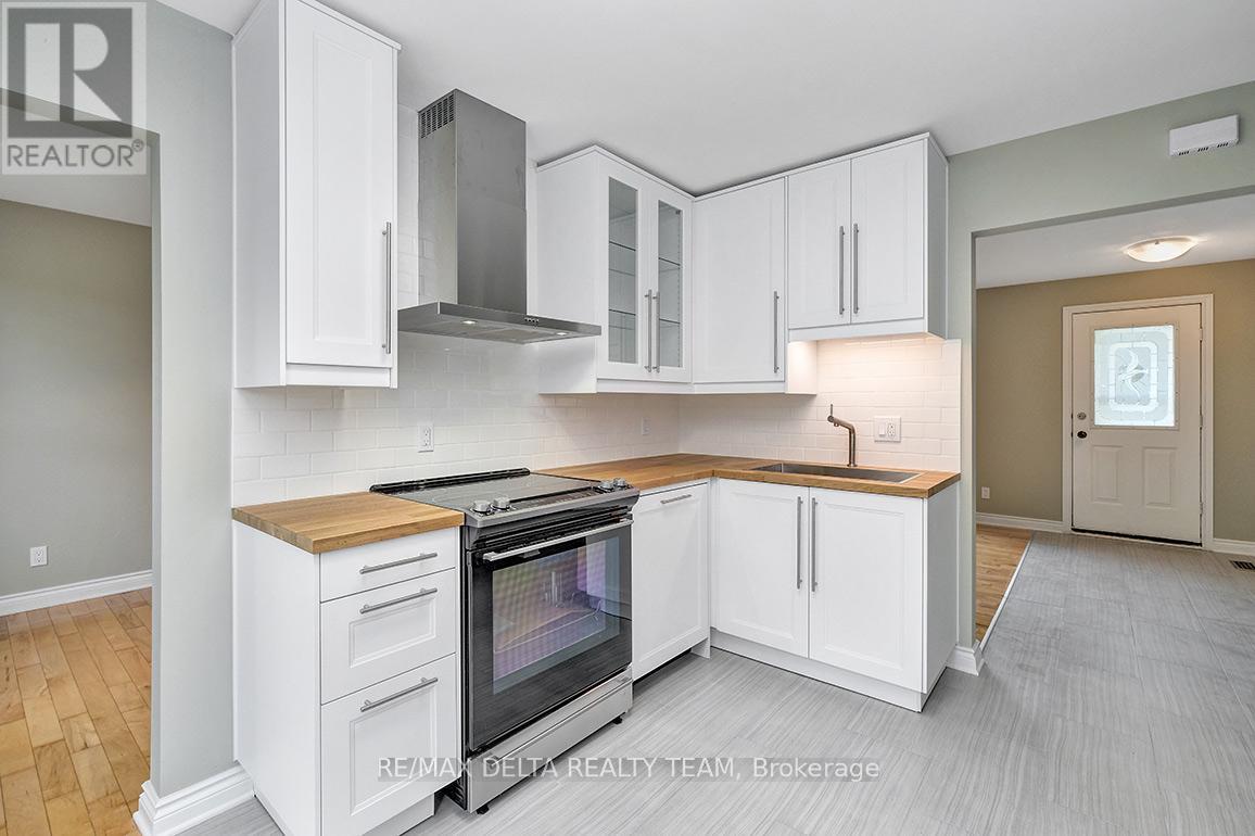 397 Phoenix Crescent, Ottawa, Ontario  K1E 1V6 - Photo 15 - X13596004