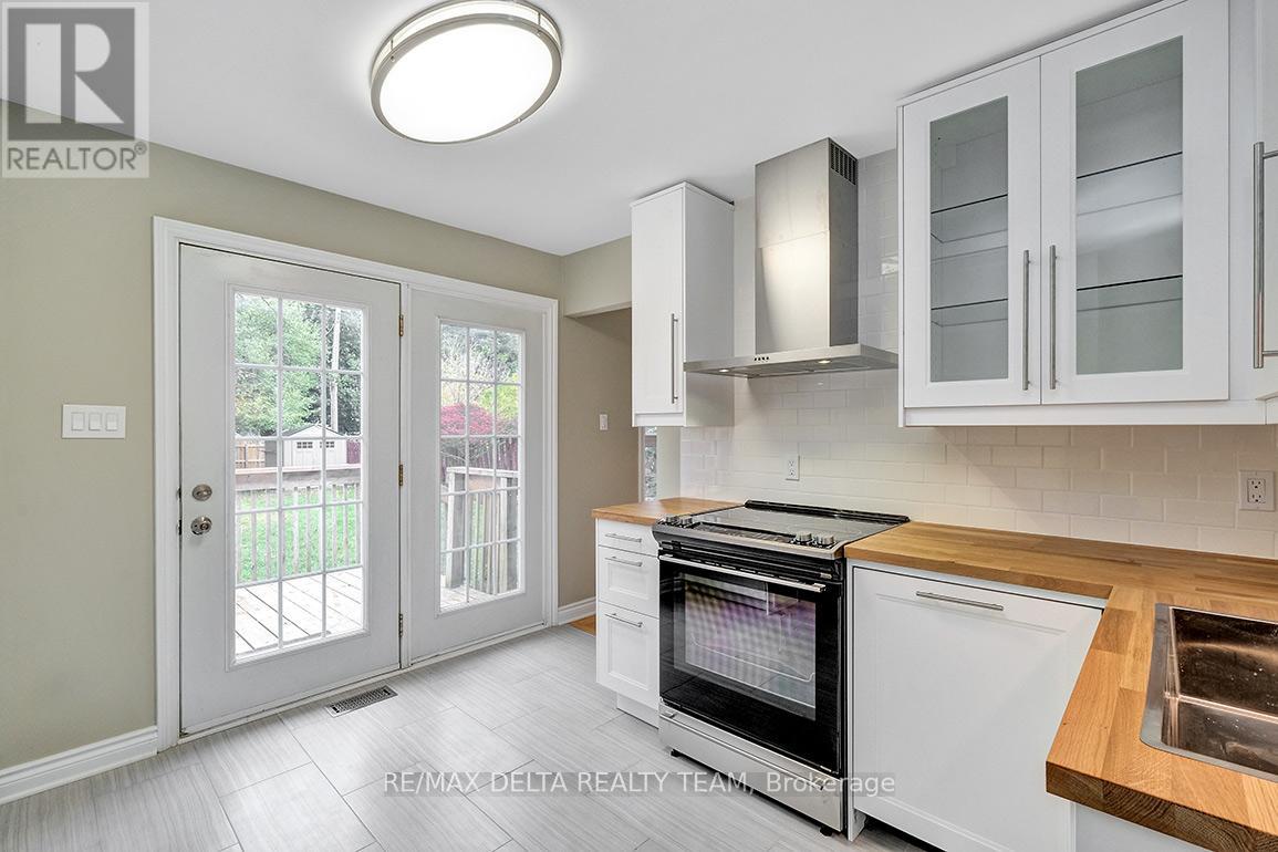 397 Phoenix Crescent, Ottawa, Ontario  K1E 1V6 - Photo 16 - X13596004
