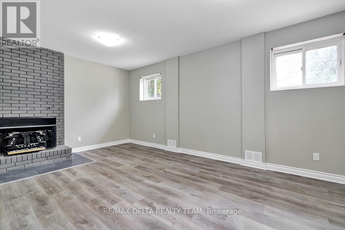 397 Phoenix Crescent, Ottawa, Ontario  K1E 1V6 - Photo 19 - X13596004