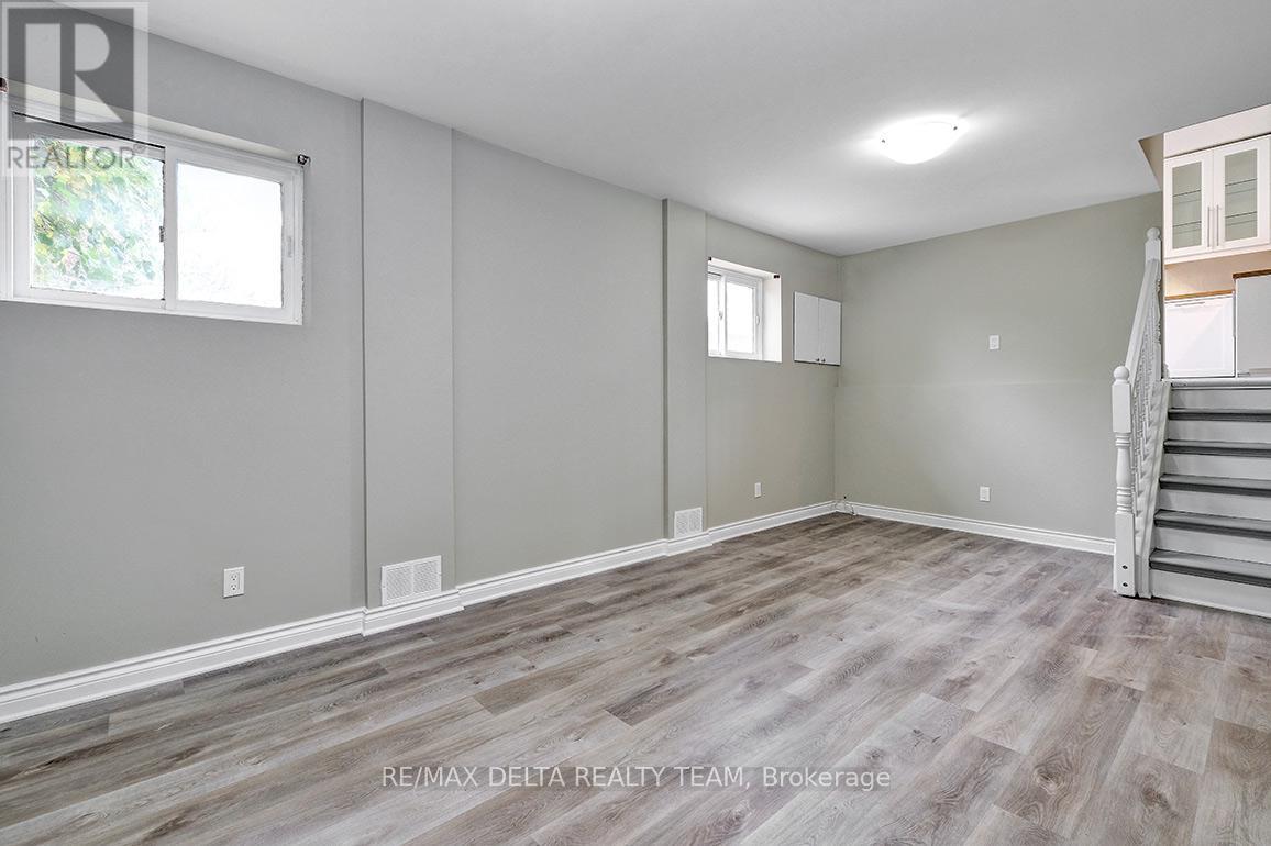 397 Phoenix Crescent, Ottawa, Ontario  K1E 1V6 - Photo 20 - X13596004