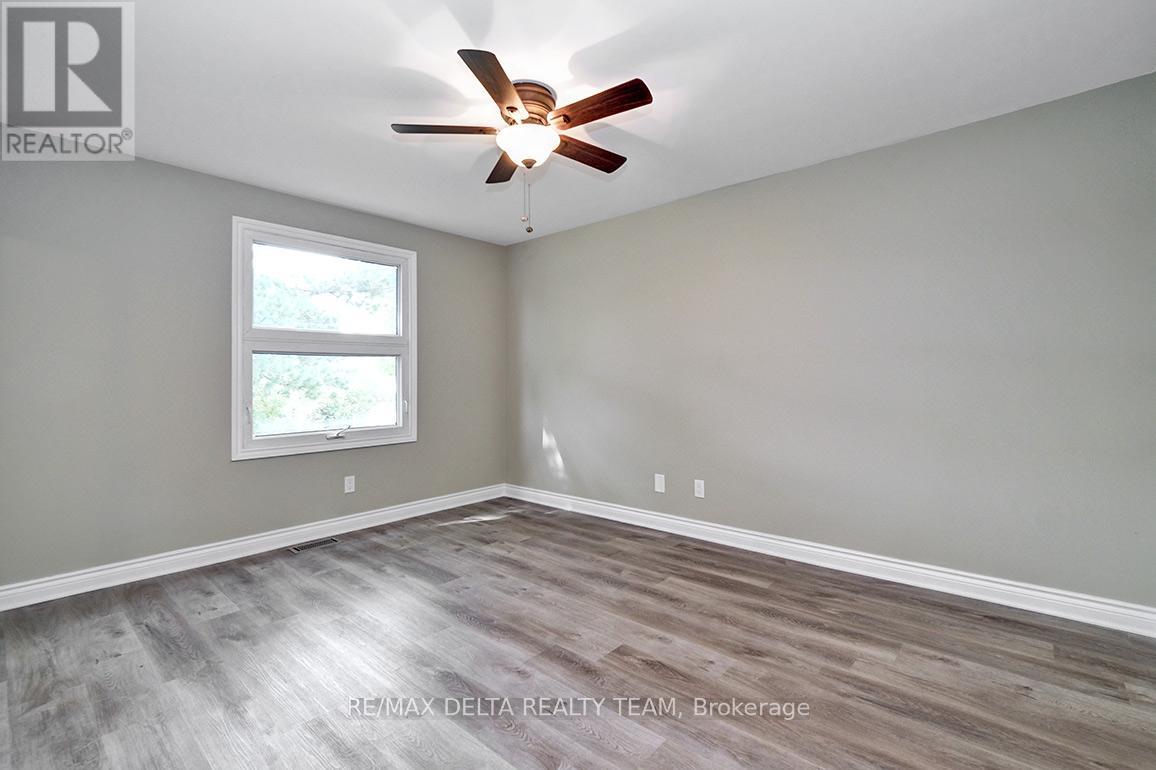 397 Phoenix Crescent, Ottawa, Ontario  K1E 1V6 - Photo 24 - X13596004