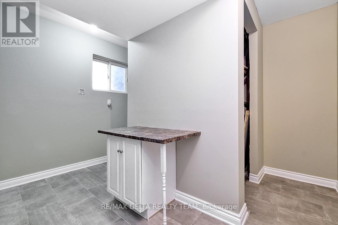 397 Phoenix Crescent, Ottawa, Ontario  K1E 1V6 - Photo 32 - X13596004