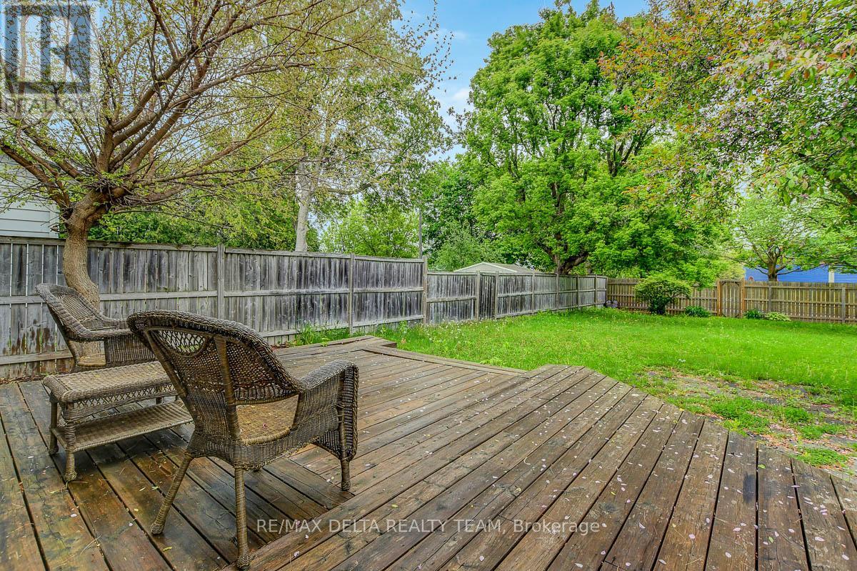 397 Phoenix Crescent, Ottawa, Ontario  K1E 1V6 - Photo 33 - X13596004
