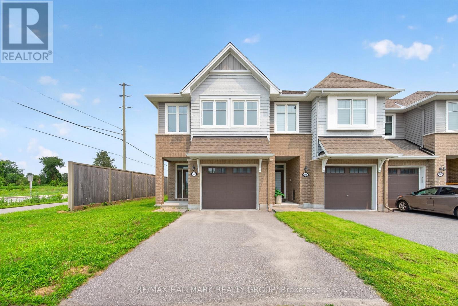 547 Muskari Street, Ottawa, Ontario  K1T 0S3 - Photo 1 - X13596016