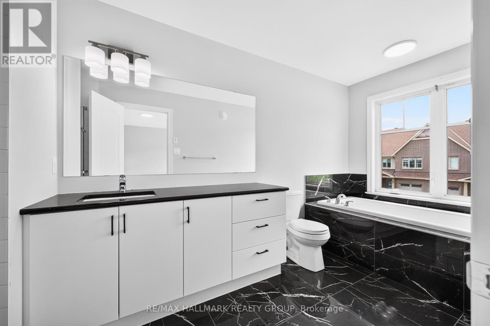 547 Muskari Street, Ottawa, Ontario  K1T 0S3 - Photo 24 - X13596016
