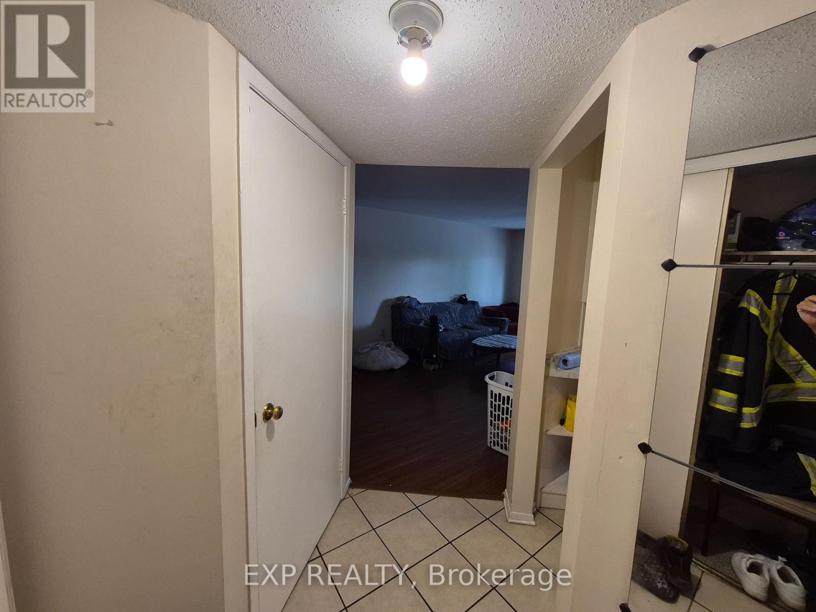 218 - 270 Lorry Greenberg Drive, Ottawa, Ontario  K1T 3K2 - Photo 2 - X13596118