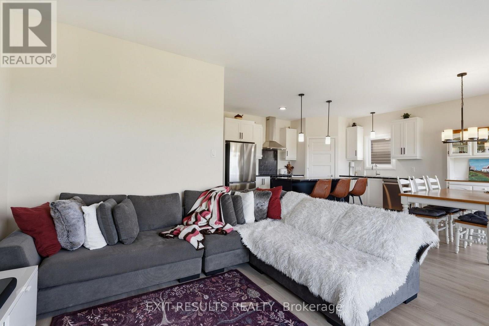 1213 Montblanc Crescent, Russell, Ontario  K0A 1W1 - Photo 14 - X13596356