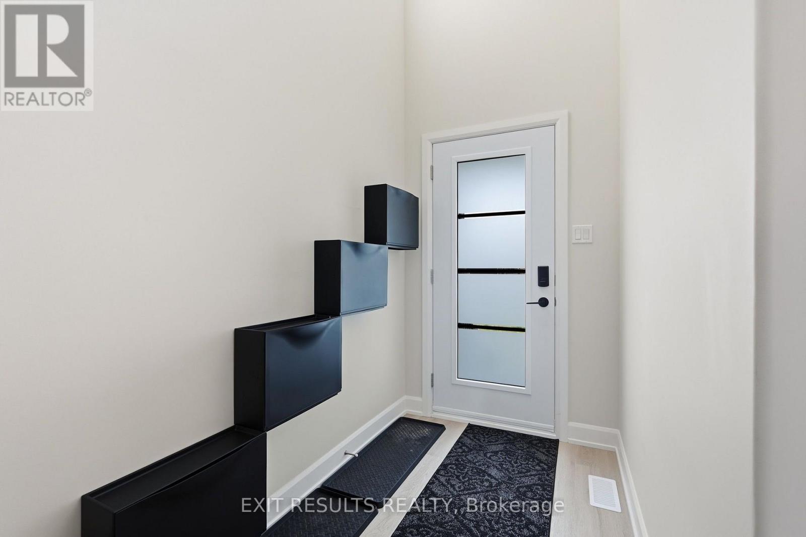 1213 Montblanc Crescent, Russell, Ontario  K0A 1W1 - Photo 3 - X13596356