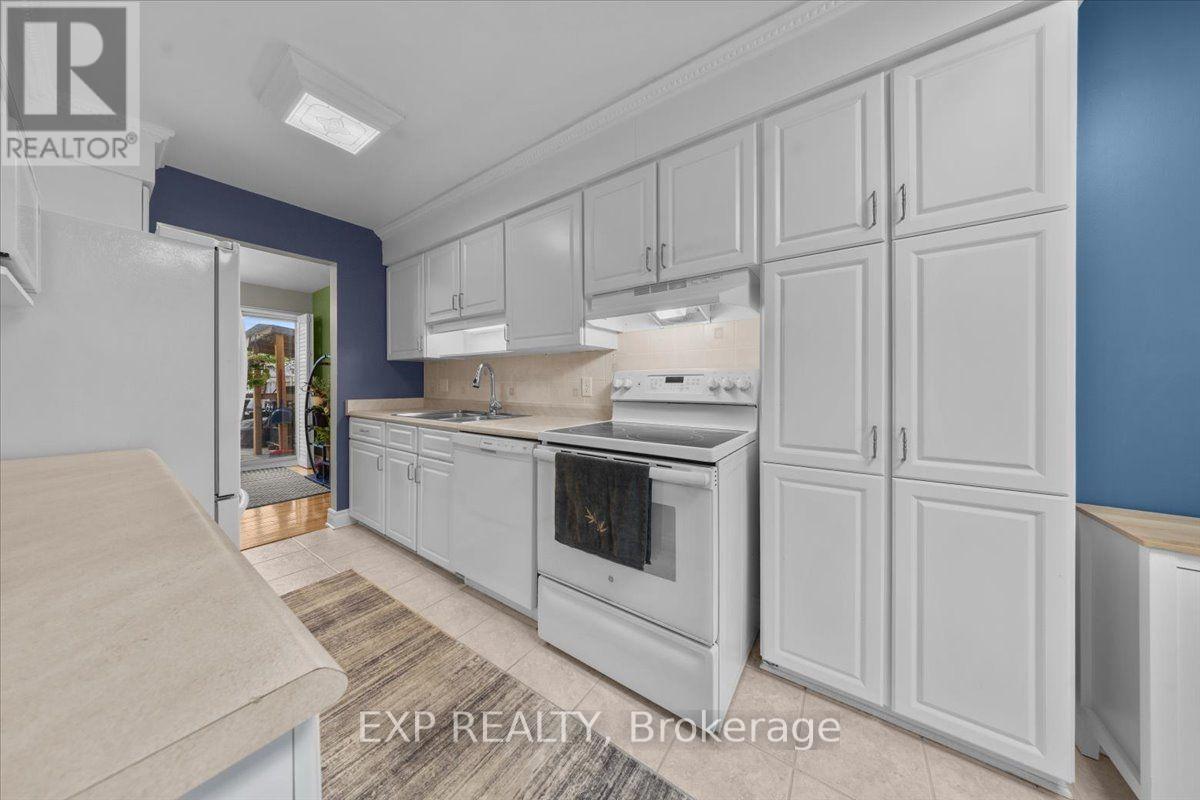 1044 Arrowhead Place, Ottawa, Ontario  K1C 2S4 - Photo 7 - X13596856