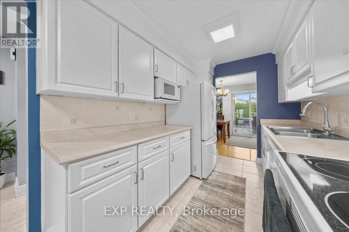1044 Arrowhead Place, Ottawa, Ontario  K1C 2S4 - Photo 8 - X13596856