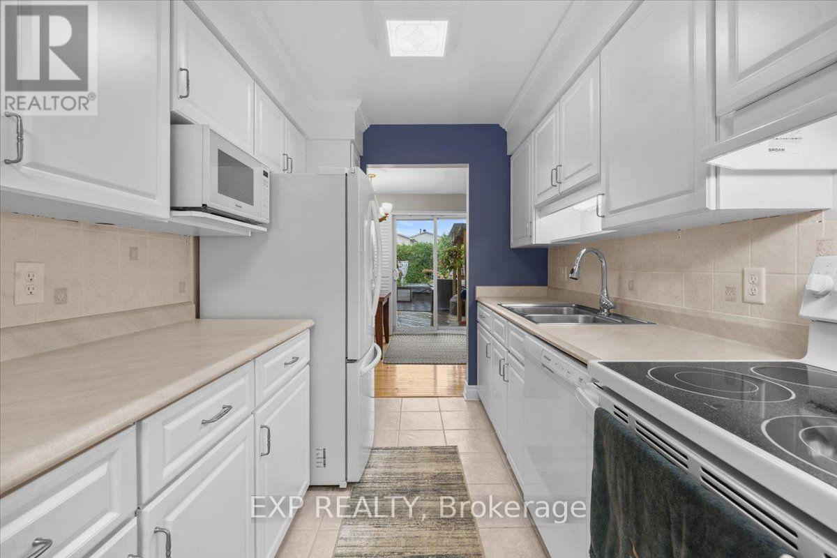 1044 Arrowhead Place, Ottawa, Ontario  K1C 2S4 - Photo 9 - X13596856