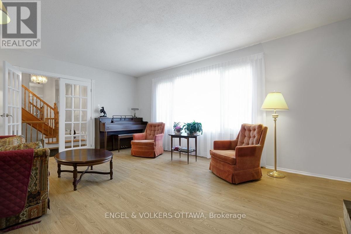 2695 Hickson Crescent S, Ottawa, Ontario  K2H 6Y5 - Photo 12 - X13597066