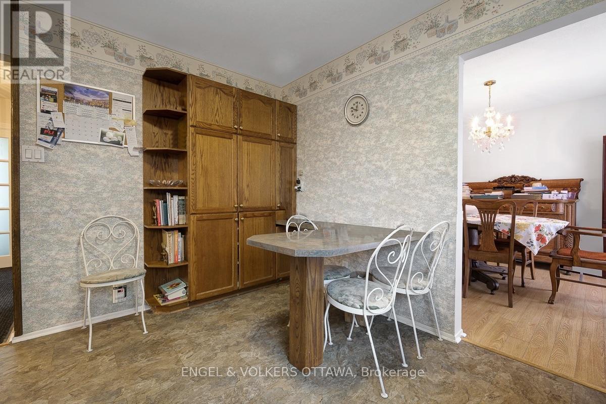 2695 Hickson Crescent S, Ottawa, Ontario  K2H 6Y5 - Photo 18 - X13597066