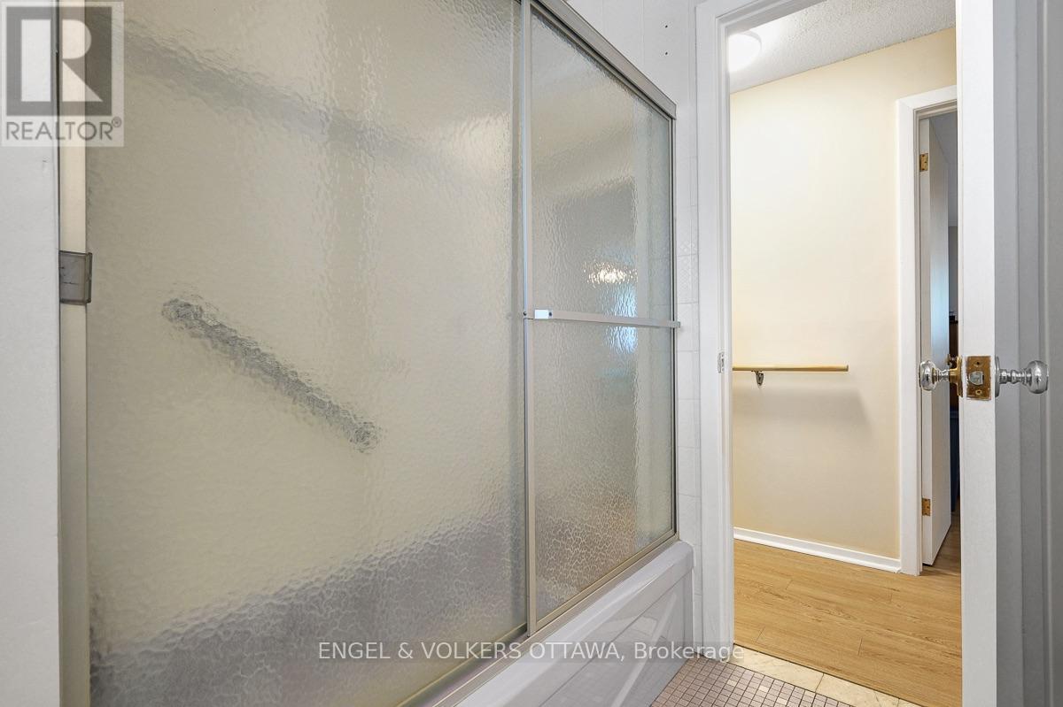 2695 Hickson Crescent S, Ottawa, Ontario  K2H 6Y5 - Photo 24 - X13597066