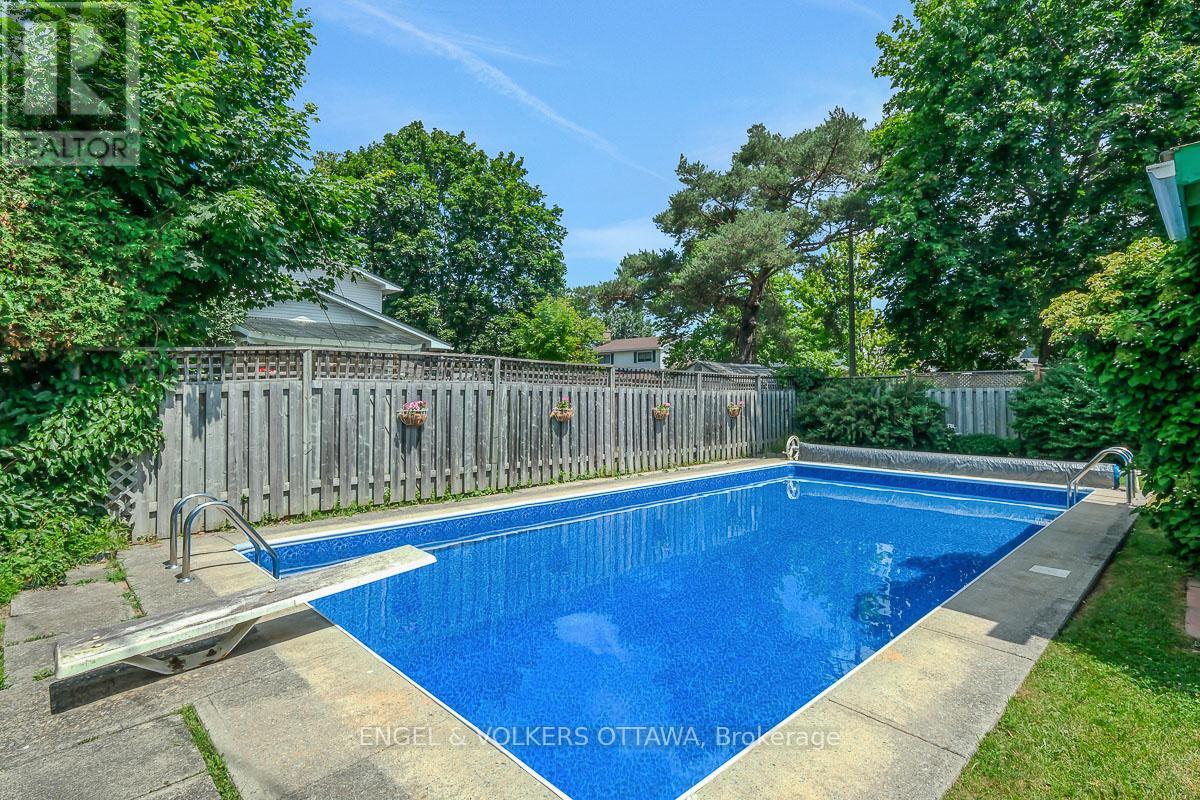 2695 Hickson Crescent S, Ottawa, Ontario  K2H 6Y5 - Photo 35 - X13597066