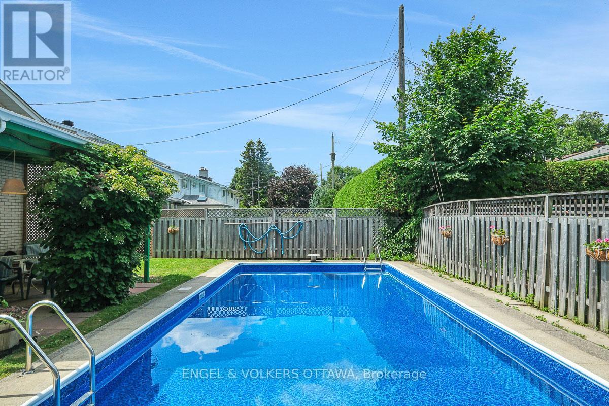 2695 Hickson Crescent S, Ottawa, Ontario  K2H 6Y5 - Photo 38 - X13597066