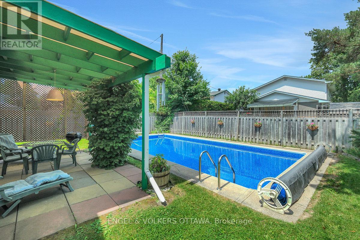 2695 Hickson Crescent S, Ottawa, Ontario  K2H 6Y5 - Photo 39 - X13597066