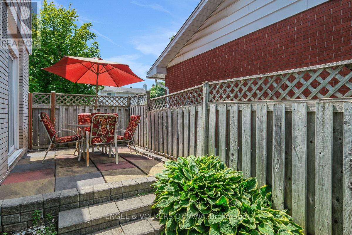 2695 Hickson Crescent S, Ottawa, Ontario  K2H 6Y5 - Photo 40 - X13597066