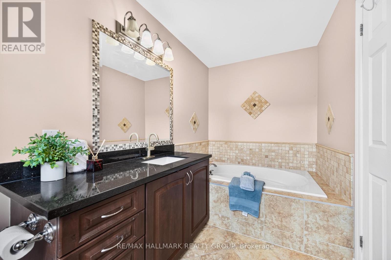 599 Malkowski Street, Ottawa, Ontario  K2K 0B4 - Photo 19 - X13597262
