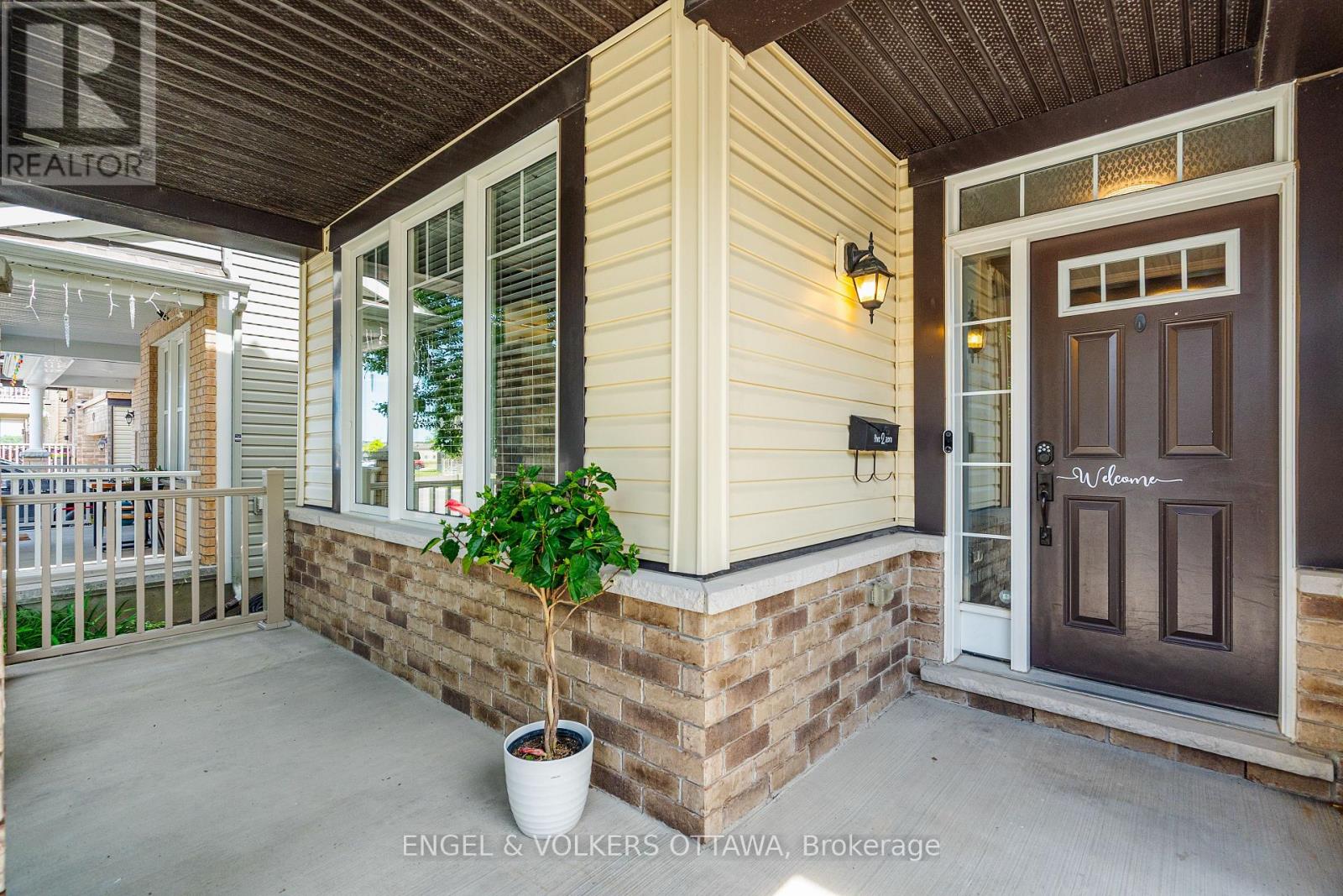 520 Brigatine Avenue, Ottawa, Ontario  K2S 0P9 - Photo 2 - X13597380