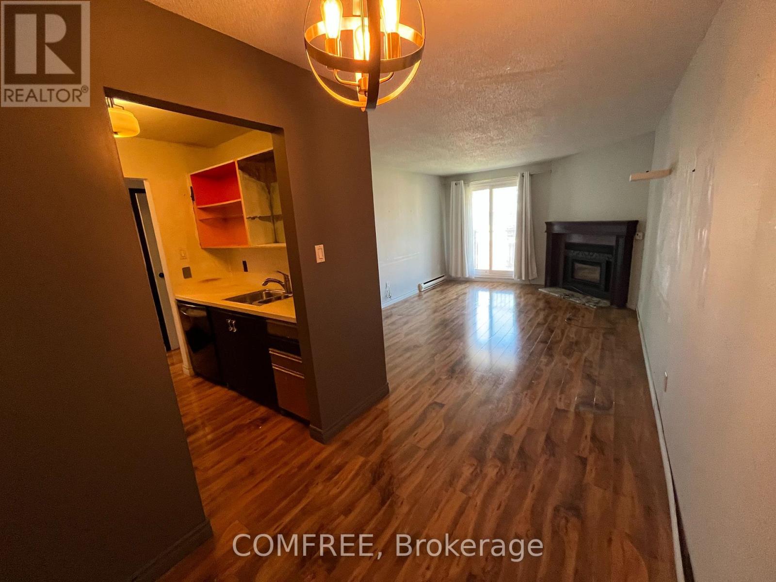41 - 136 Conway Drive, London South, Ontario  N6E 3N1 - Photo 2 - X13597594
