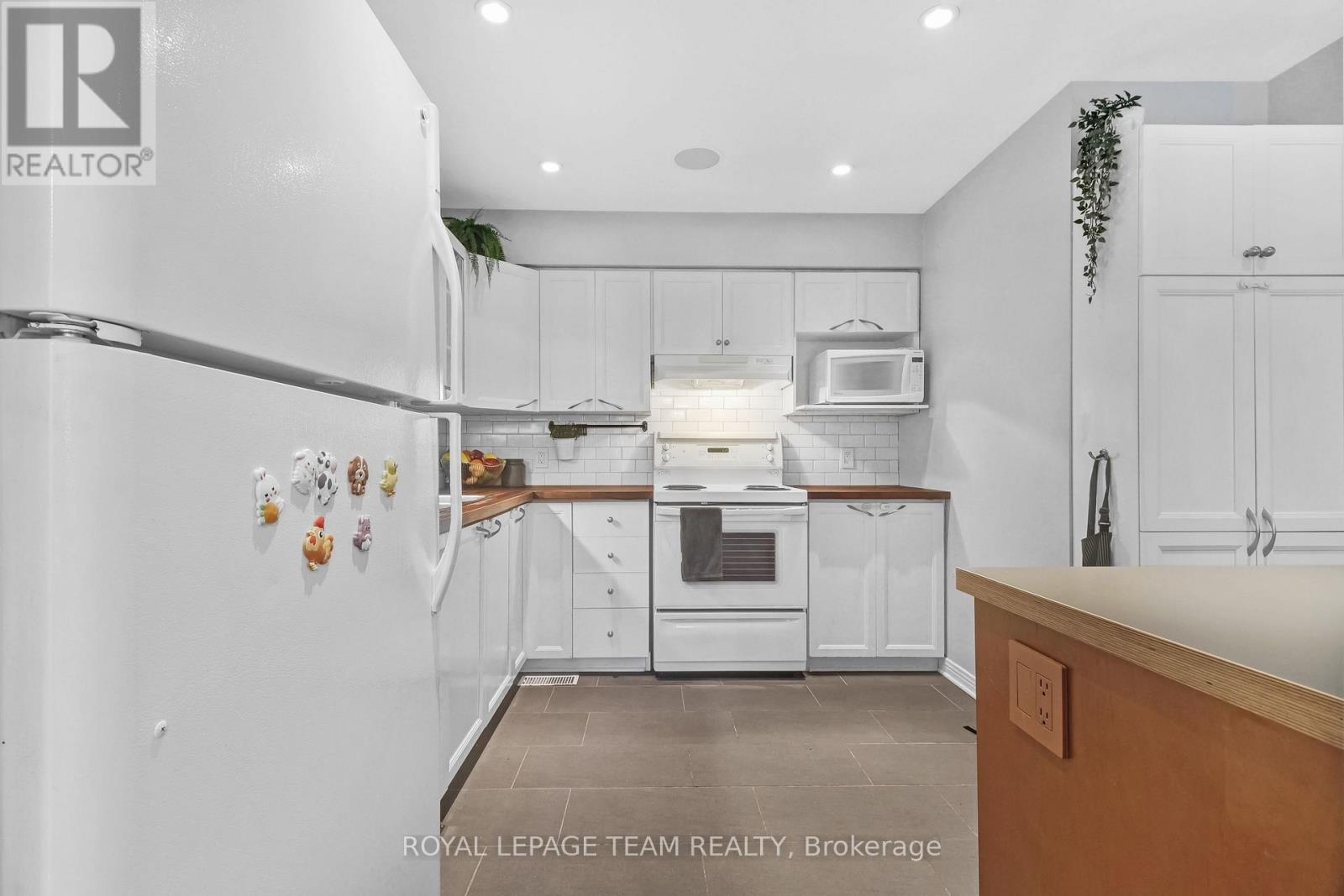 74 Milner Downs Crescent, Ottawa, Ontario  K2M 2S5 - Photo 7 - X13597752