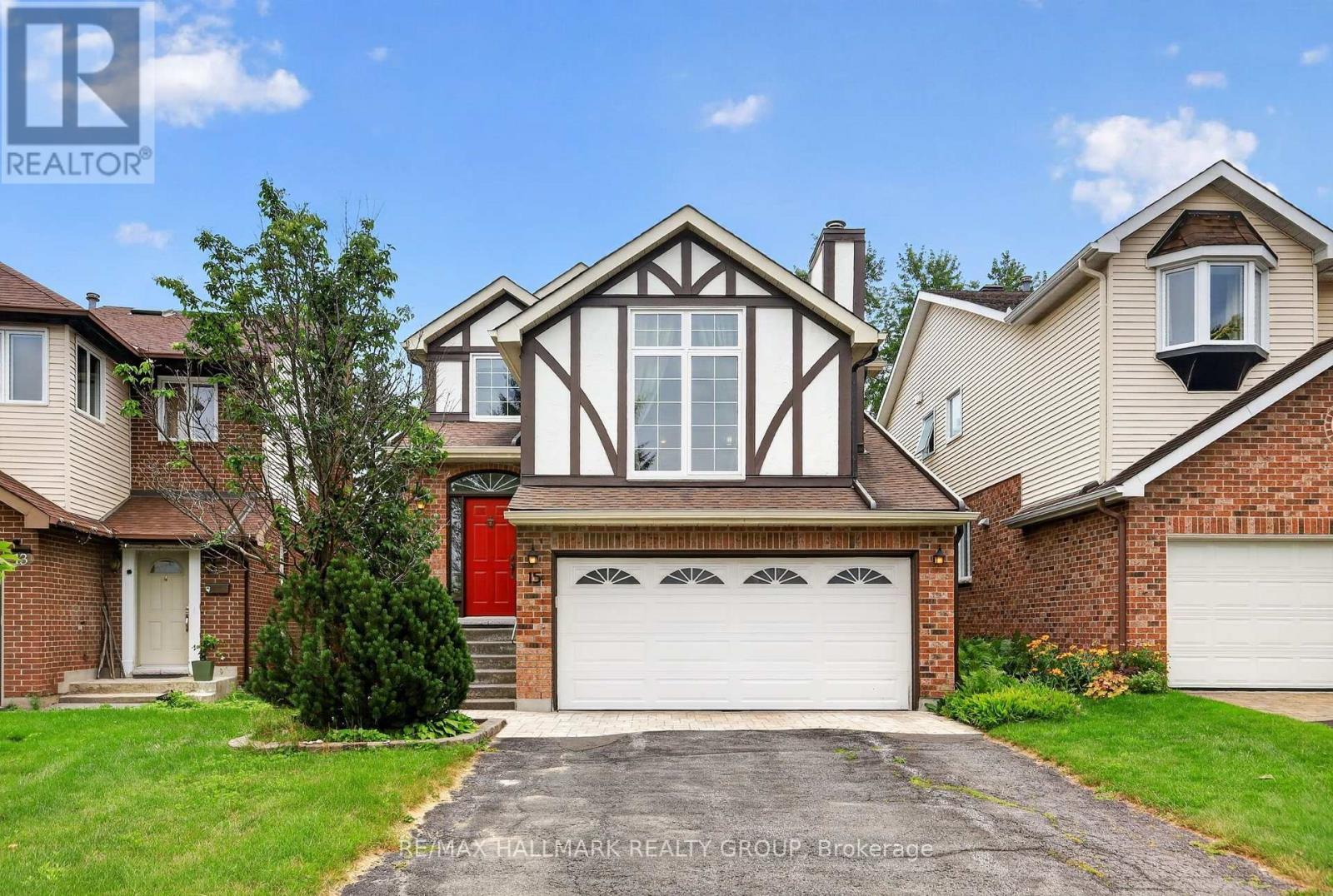 15 Pemberton Crescent, Ottawa, Ontario  K2G 4Y7 - Photo 1 - X13598476