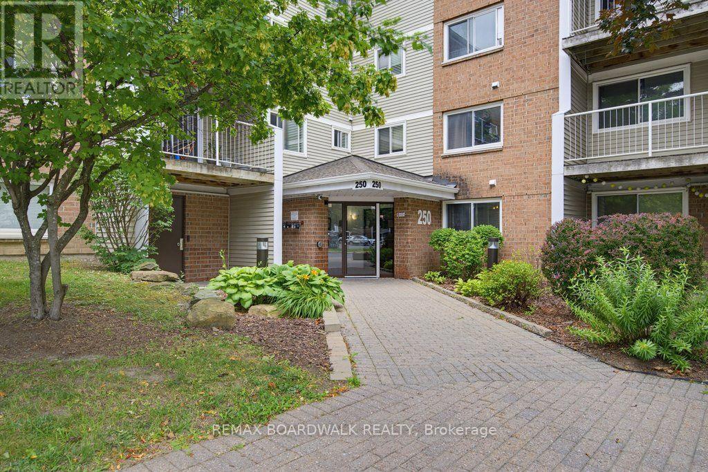 207 - 250 Brittany Drive, Ottawa, Ontario  K1K 4M1 - Photo 1 - X13599006