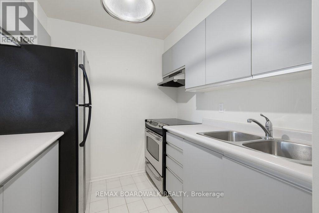 207 - 250 Brittany Drive, Ottawa, Ontario  K1K 4M1 - Photo 10 - X13599006