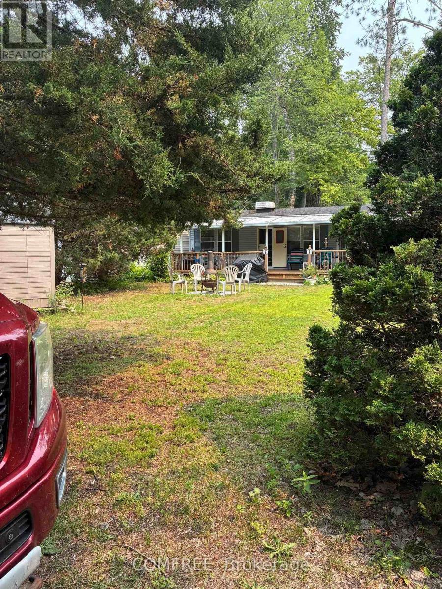 82 - 85 Theme Park Drive, Wasaga Beach, Ontario  L9Z 1X7 - Photo 1 - S13599130