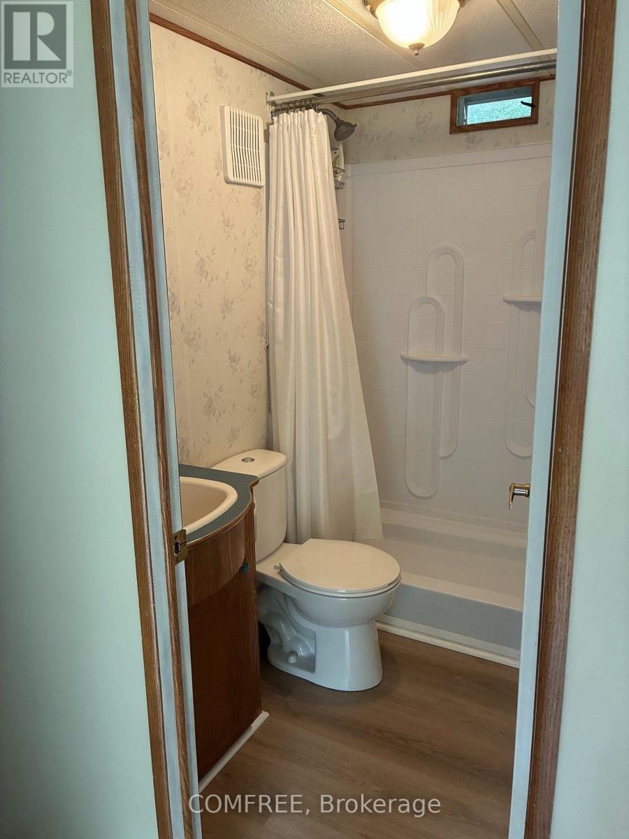 82 - 85 Theme Park Drive, Wasaga Beach, Ontario  L9Z 1X7 - Photo 10 - S13599130