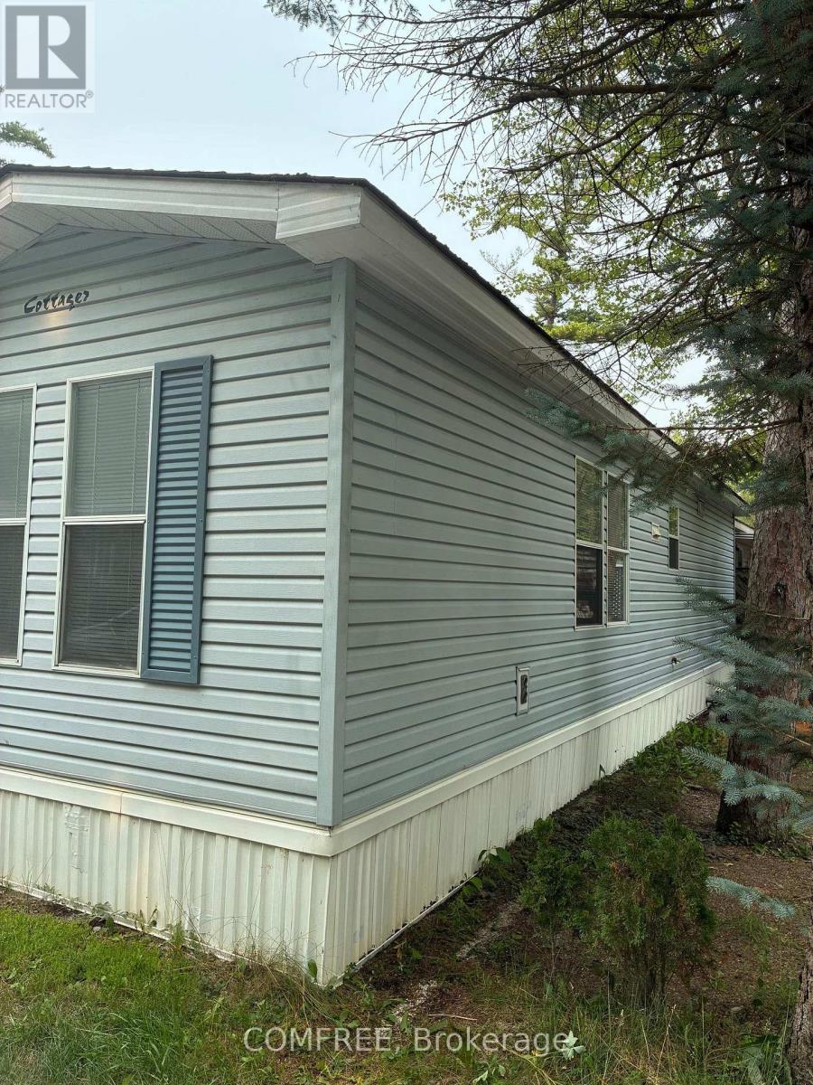 82 - 85 Theme Park Drive, Wasaga Beach, Ontario  L9Z 1X7 - Photo 21 - S13599130