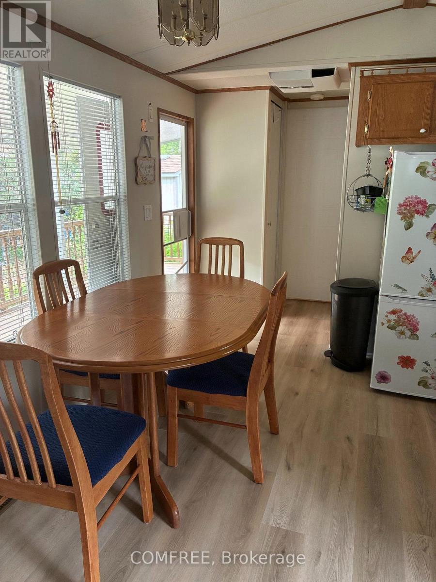 82 - 85 Theme Park Drive, Wasaga Beach, Ontario  L9Z 1X7 - Photo 5 - S13599130