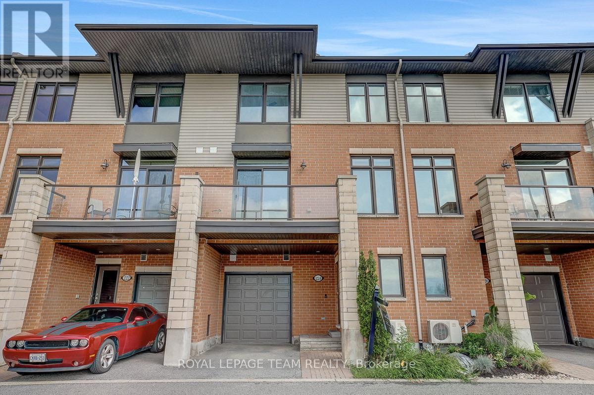 224 Chaperal Private, Ottawa, Ontario  K2A 0Y2 - Photo 1 - X13599270