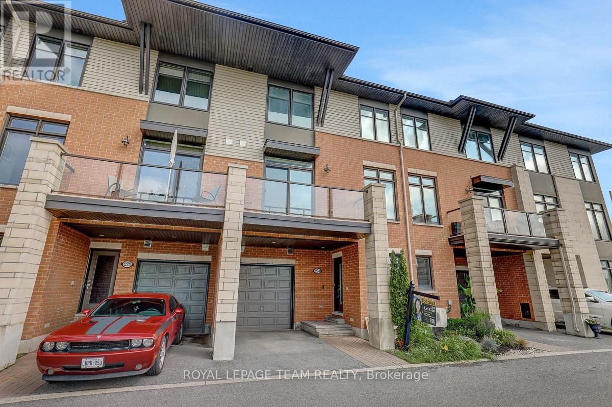 224 Chaperal Private, Ottawa, Ontario  K2A 0Y2 - Photo 2 - X13599270