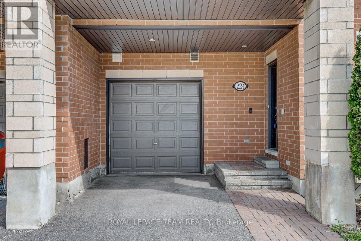 224 Chaperal Private, Ottawa, Ontario  K2A 0Y2 - Photo 3 - X13599270