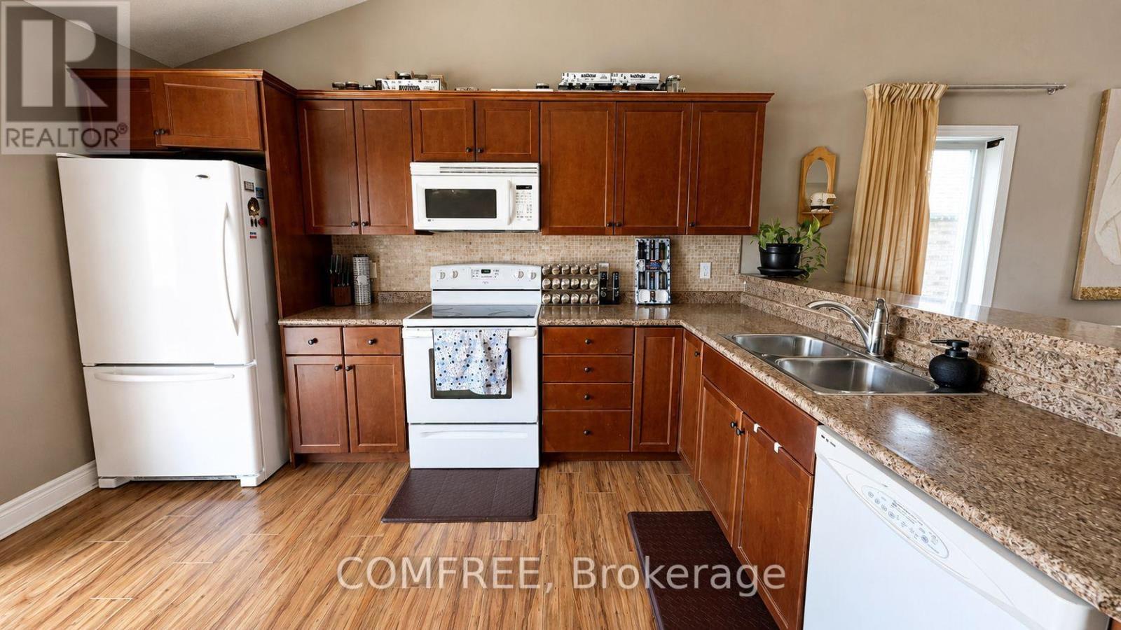 279 South Street E, West Grey, Ontario  N0G 1R0 - Photo 6 - X13599814
