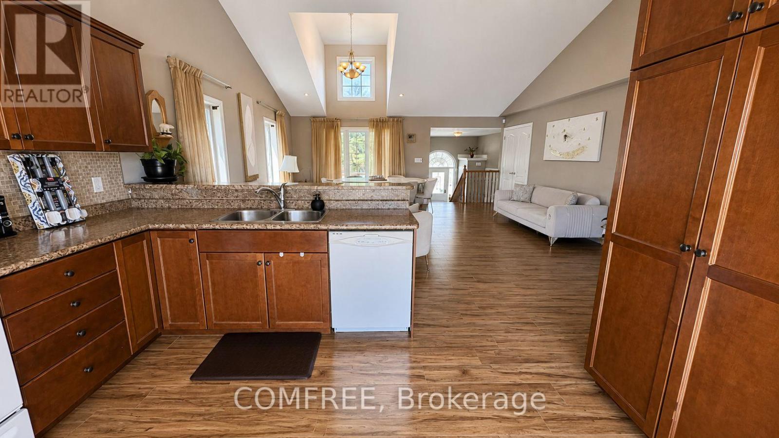 279 South Street E, West Grey, Ontario  N0G 1R0 - Photo 7 - X13599814