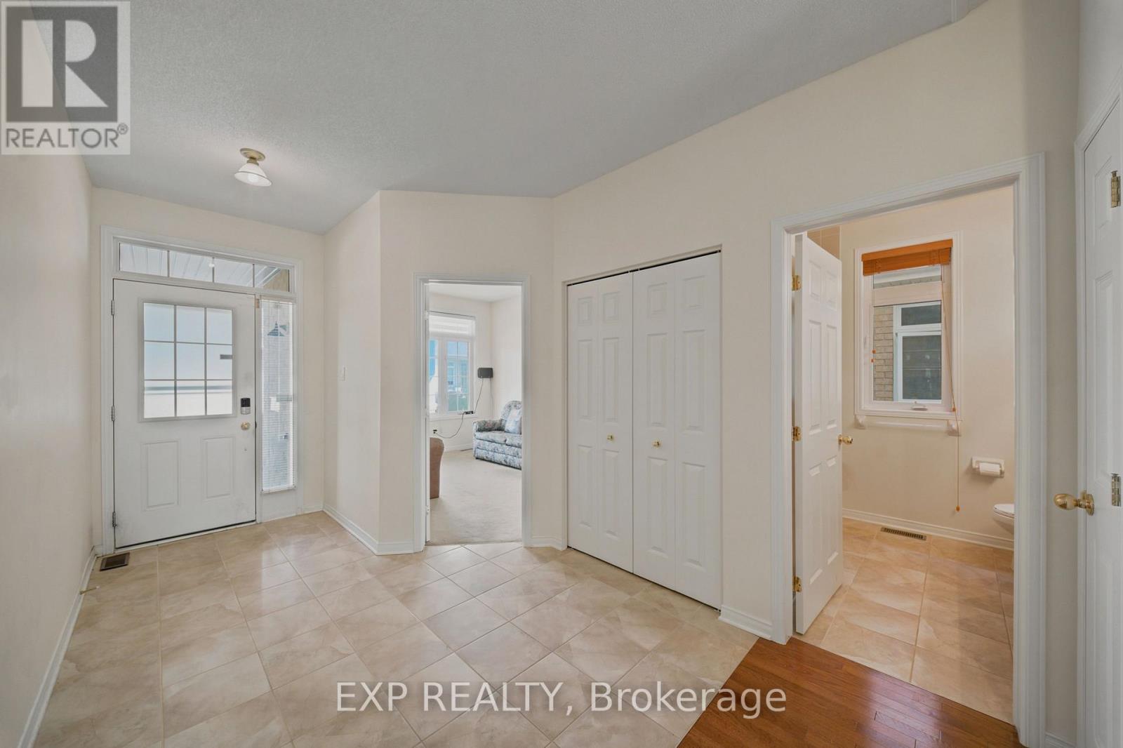 113 Maple Key Private, Ottawa, Ontario  K1T 0E1 - Photo 2 - X13600046