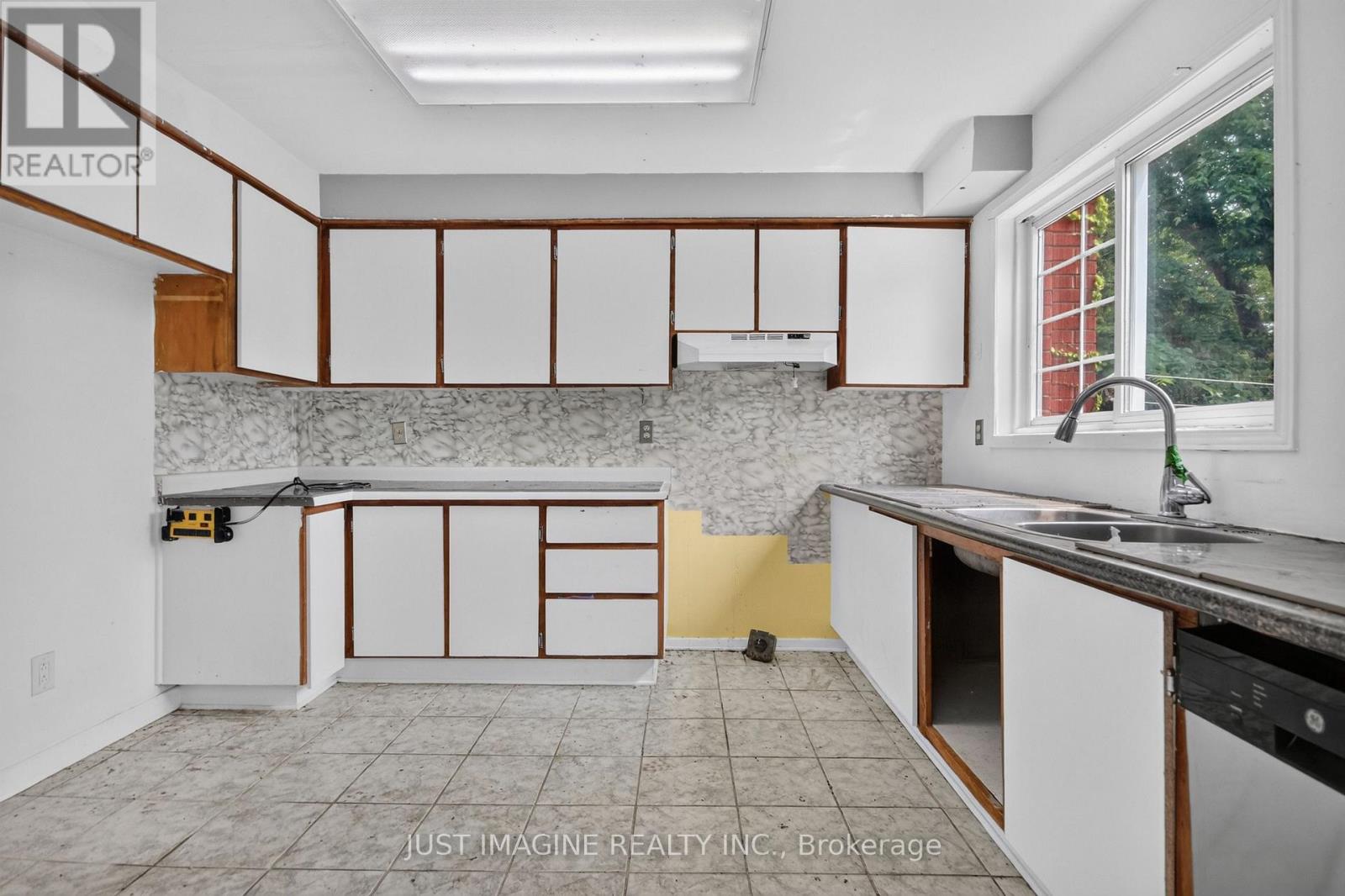 2654 Conn Street, Ottawa, Ontario  K2B 7C5 - Photo 13 - X13600066