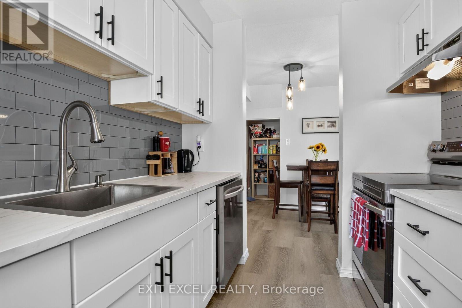 34a Forester Crescent, Ottawa, Ontario  K2H 8Y2 - Photo 8 - X13600162