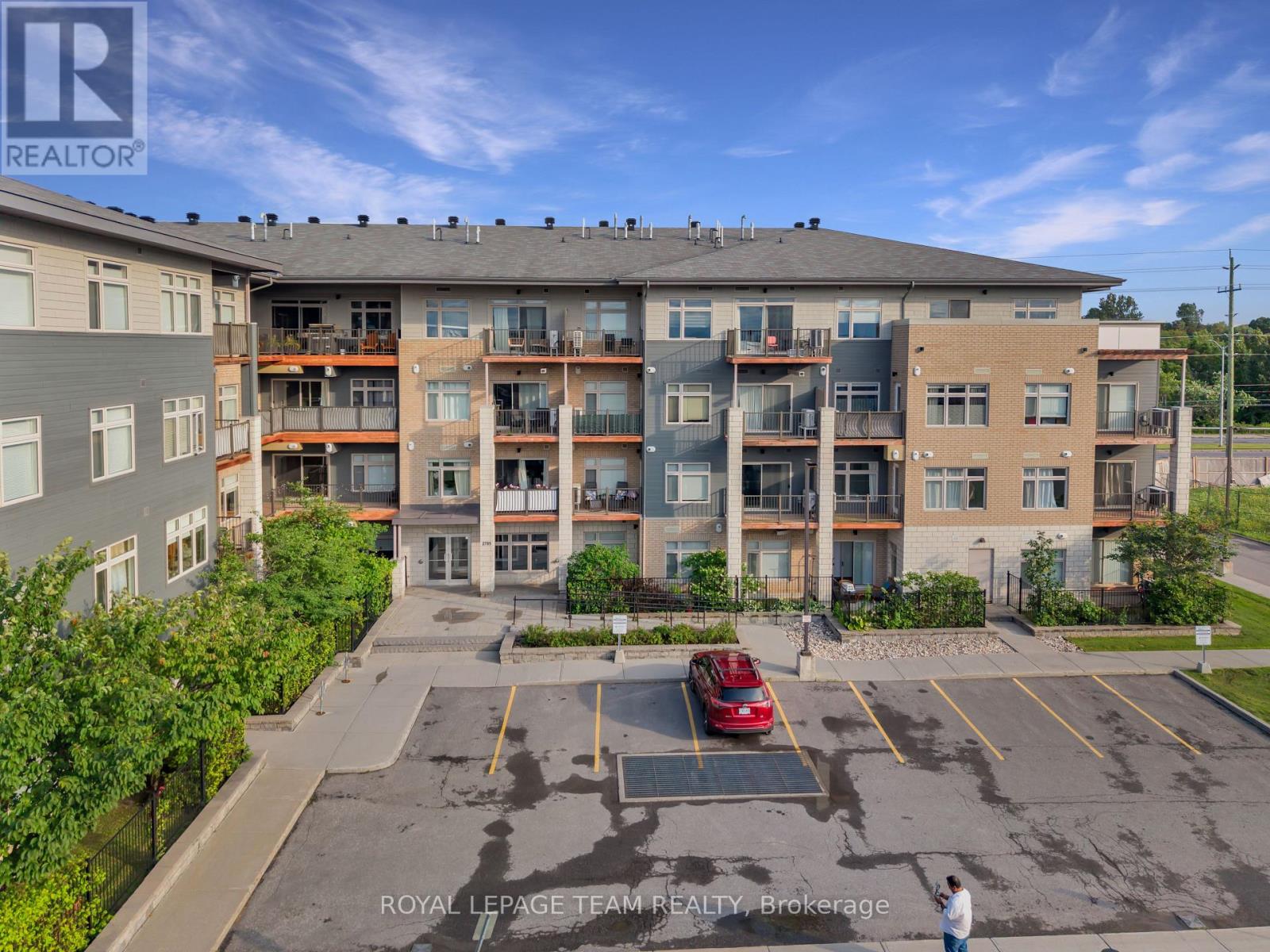 215 - 2785 Baseline Road, Ottawa, Ontario  K2H 0B7 - Photo 1 - X13600466