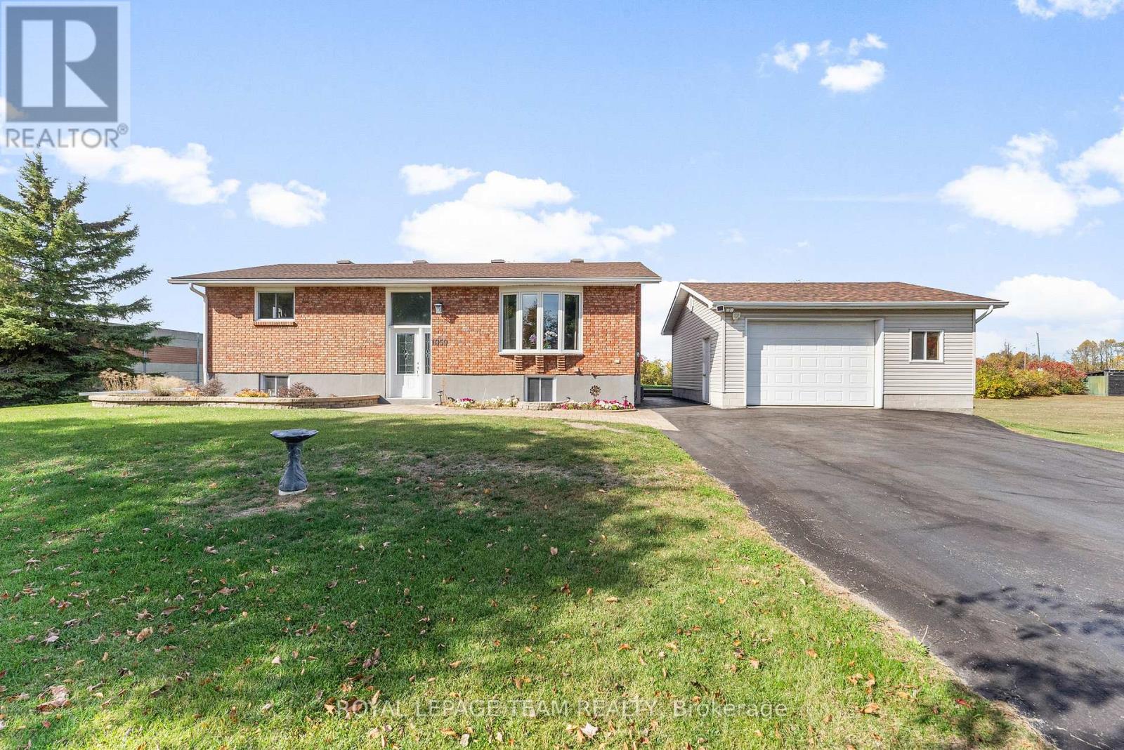1059 Flynn Avenue, Ottawa, Ontario  K7S 3G7 - Photo 1 - X13600604