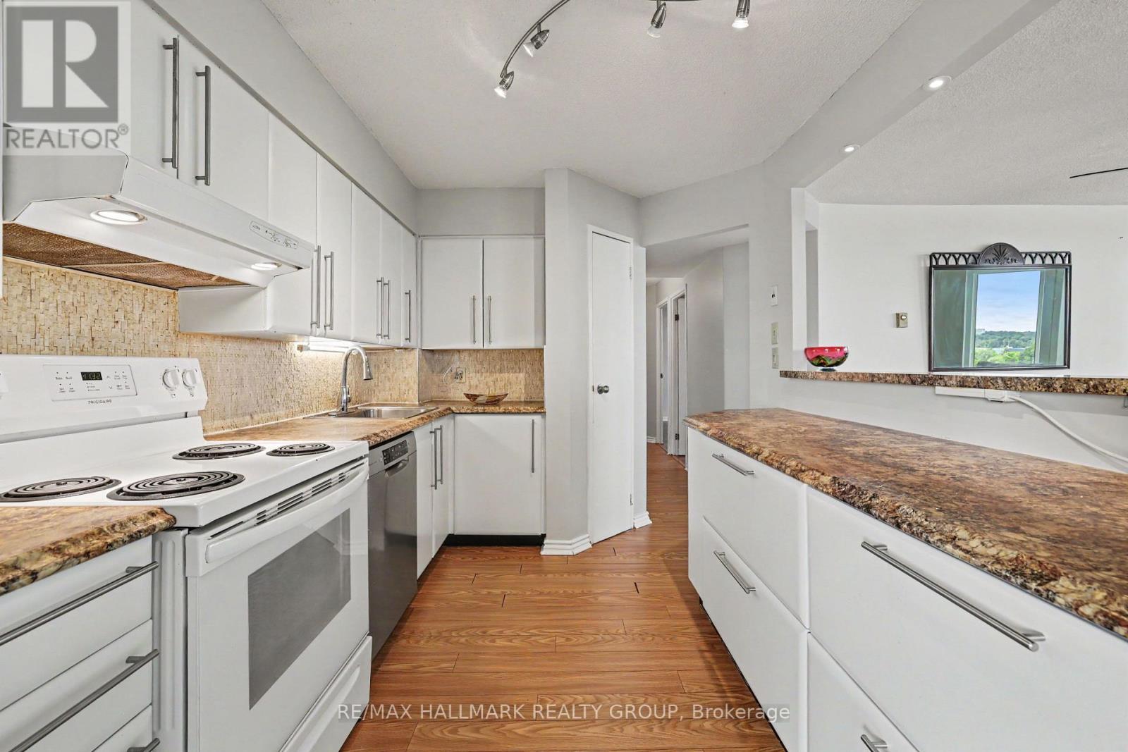 915 - 1025 Grenon Avenue, Ottawa, Ontario  K2B 8S5 - Photo 13 - X13600614
