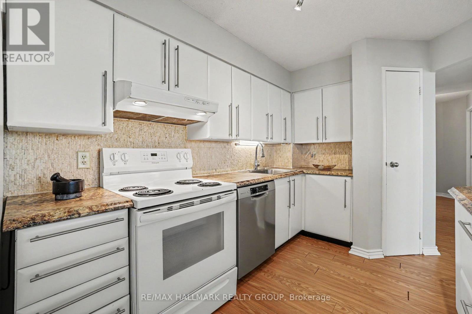 915 - 1025 Grenon Avenue, Ottawa, Ontario  K2B 8S5 - Photo 14 - X13600614