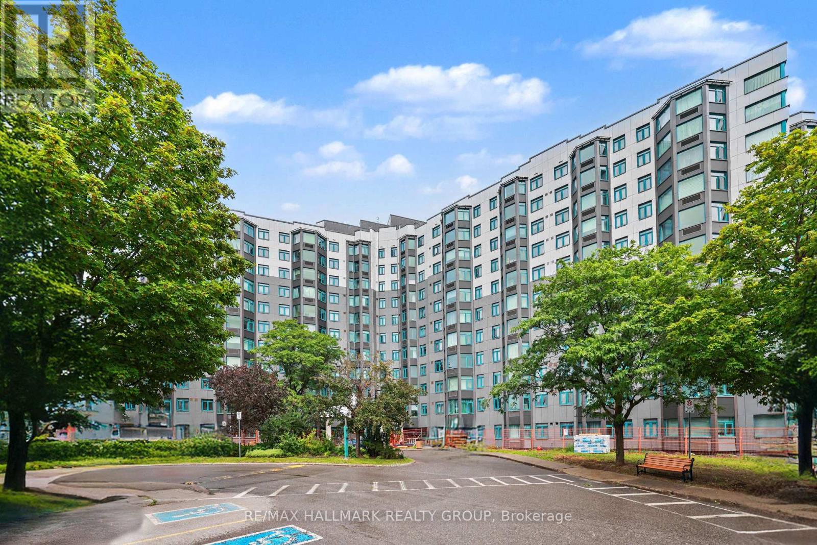915 - 1025 Grenon Avenue, Ottawa, Ontario  K2B 8S5 - Photo 2 - X13600614