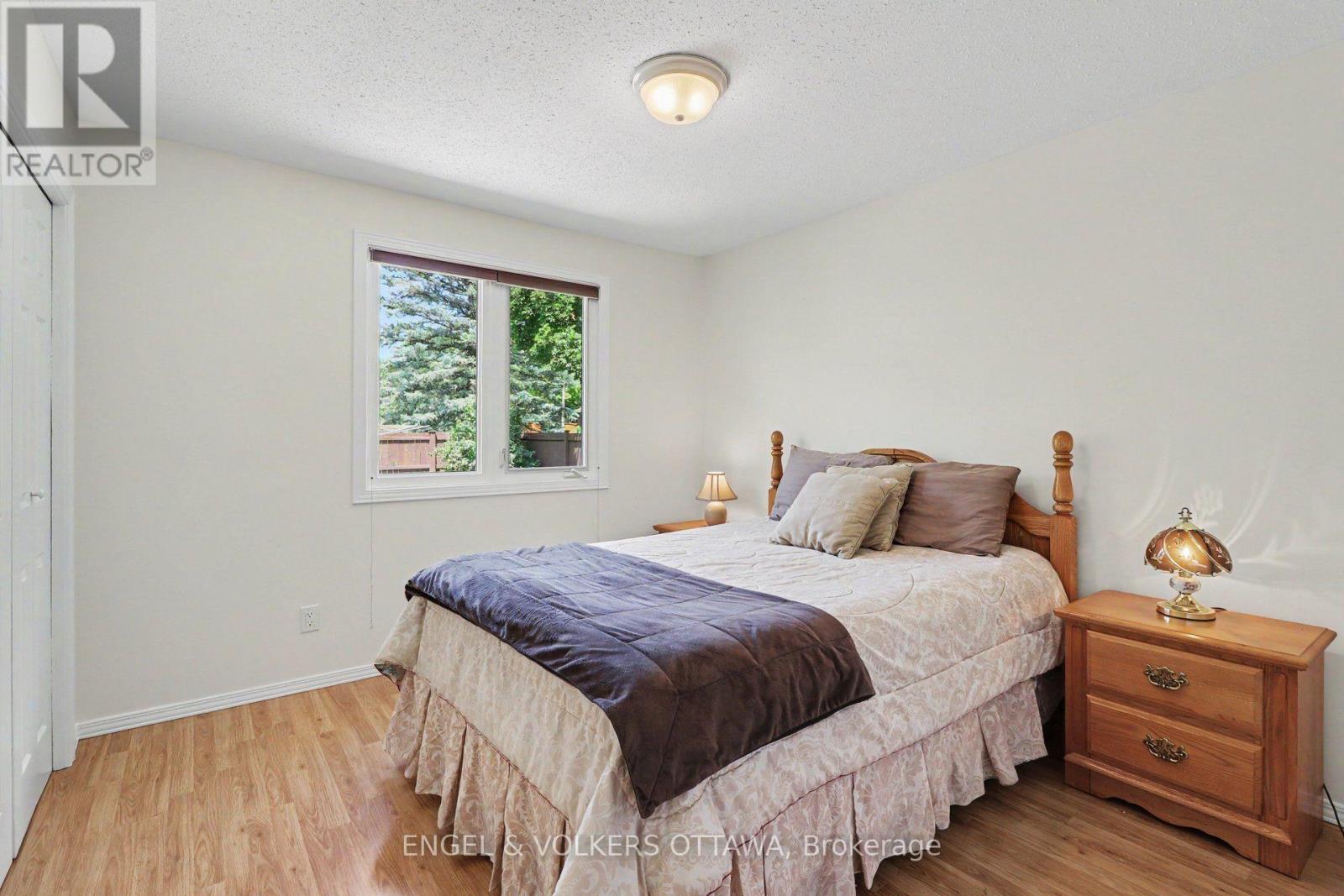 1331 Alloway Crescent, Ottawa, Ontario  K1K 3Y9 - Photo 14 - X13602144