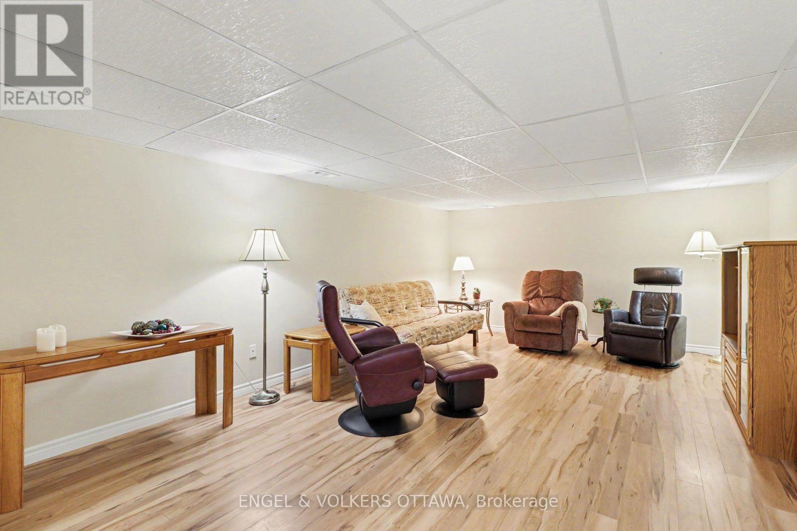 1331 Alloway Crescent, Ottawa, Ontario  K1K 3Y9 - Photo 20 - X13602144