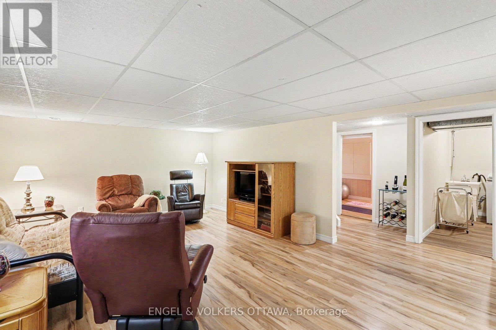 1331 Alloway Crescent, Ottawa, Ontario  K1K 3Y9 - Photo 21 - X13602144